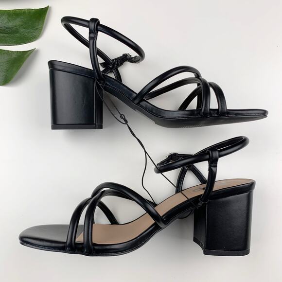 Pop Agreeable Sandals Black Faux Leather Strappy Block Heel Women's 8 - Picture 7 of 10